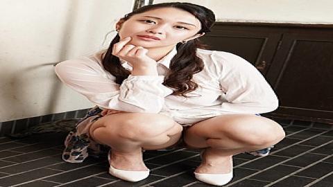 Pacopacomama PA-042525-100 The beautiful wife next door seduces me by showing off her no panties and no bra look